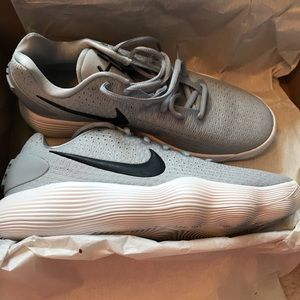 BRAND NEW Nike 2017 Hyperdunk